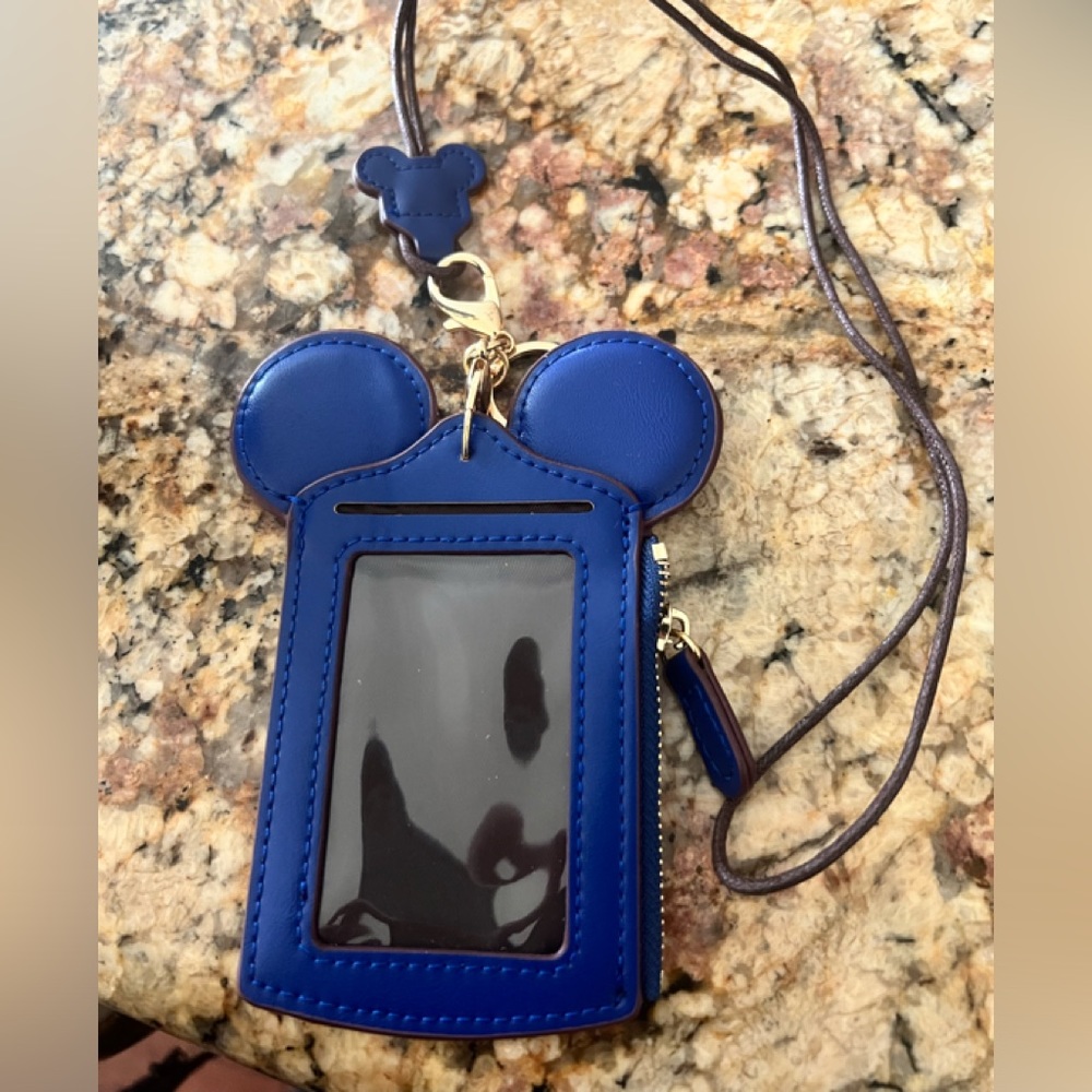 Mickey lanyard purse- NEW